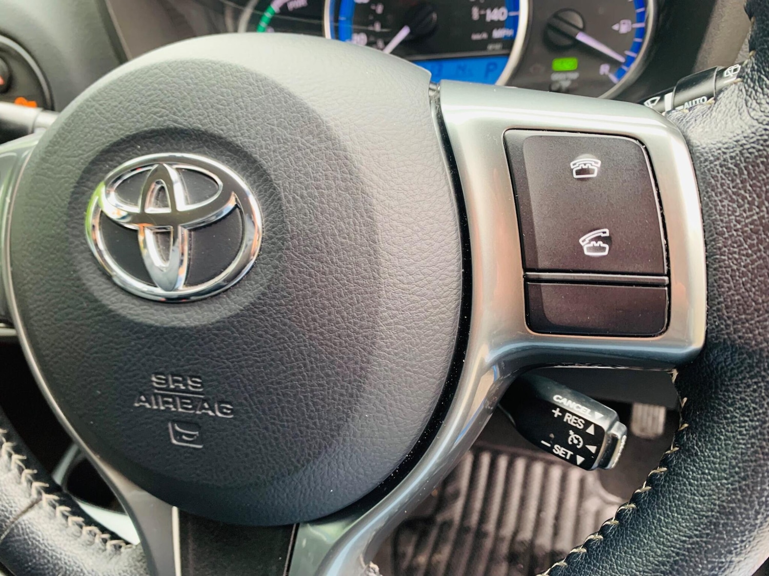 Used Toyota Yaris 2015 for sale - 76995150: Photo 15