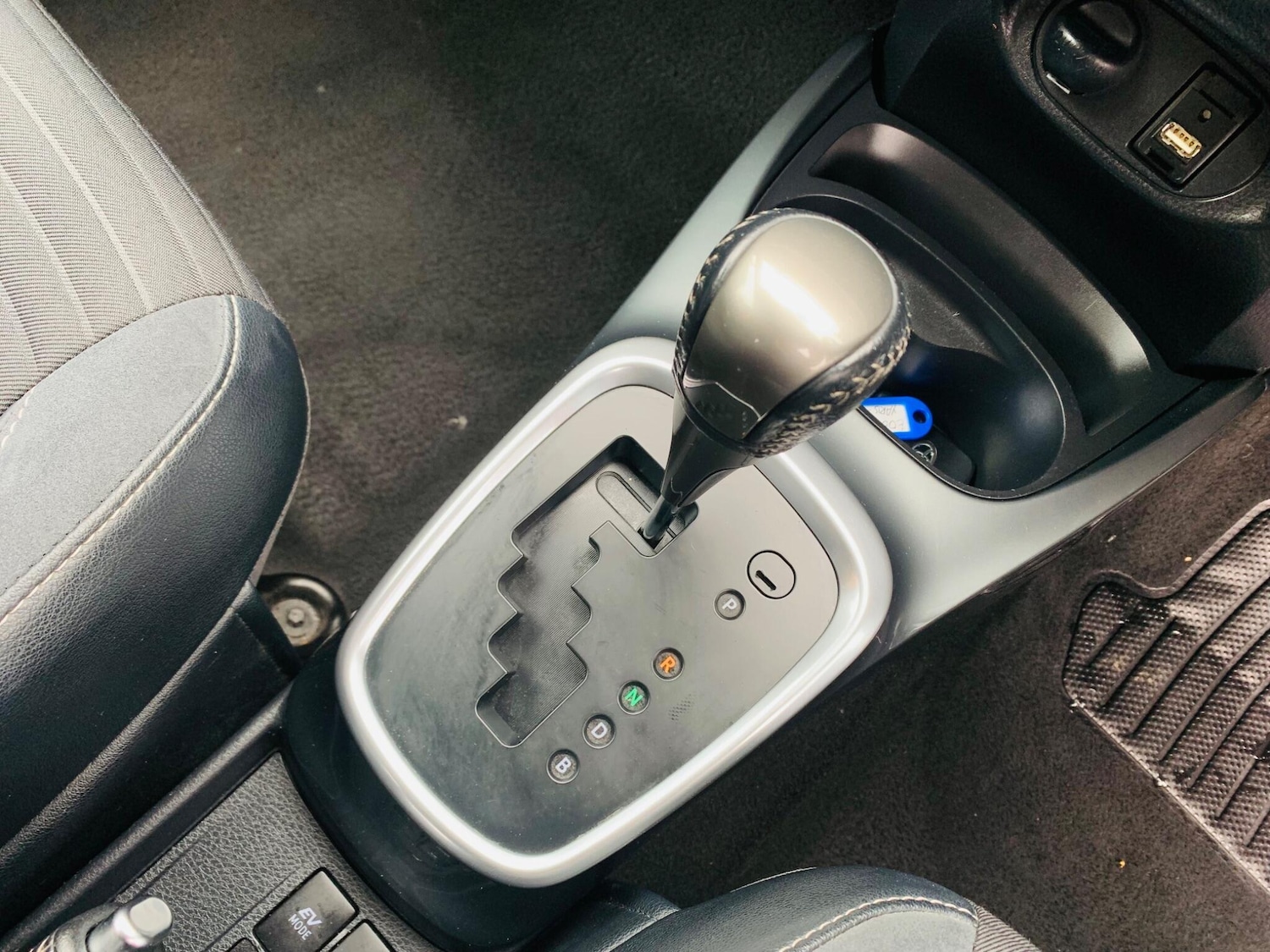 Used Toyota Yaris 2015 for sale - 76995150: Photo 23