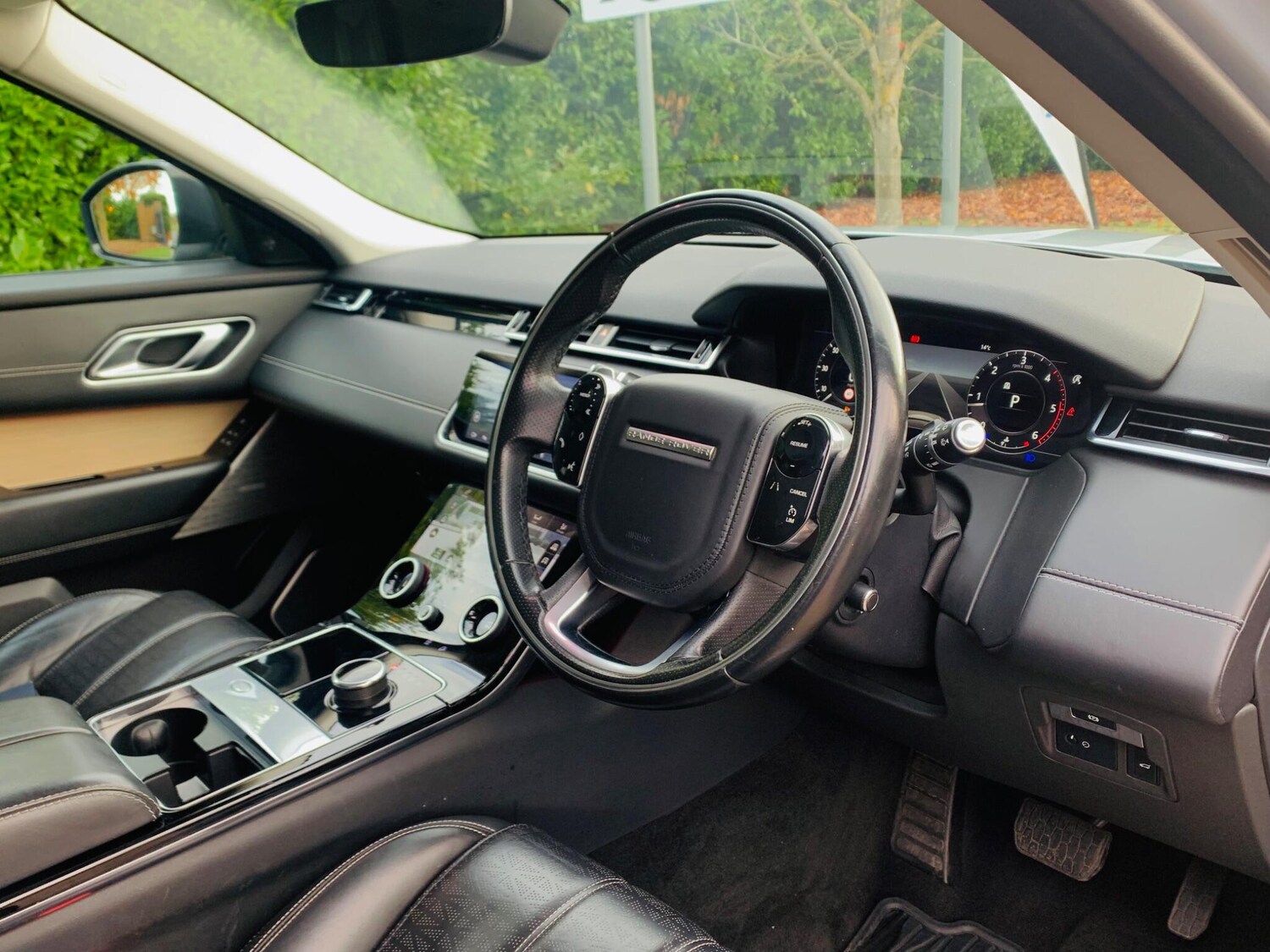 Used Land Rover Range Rover Velar 2017 for sale - 77696363: Photo 11