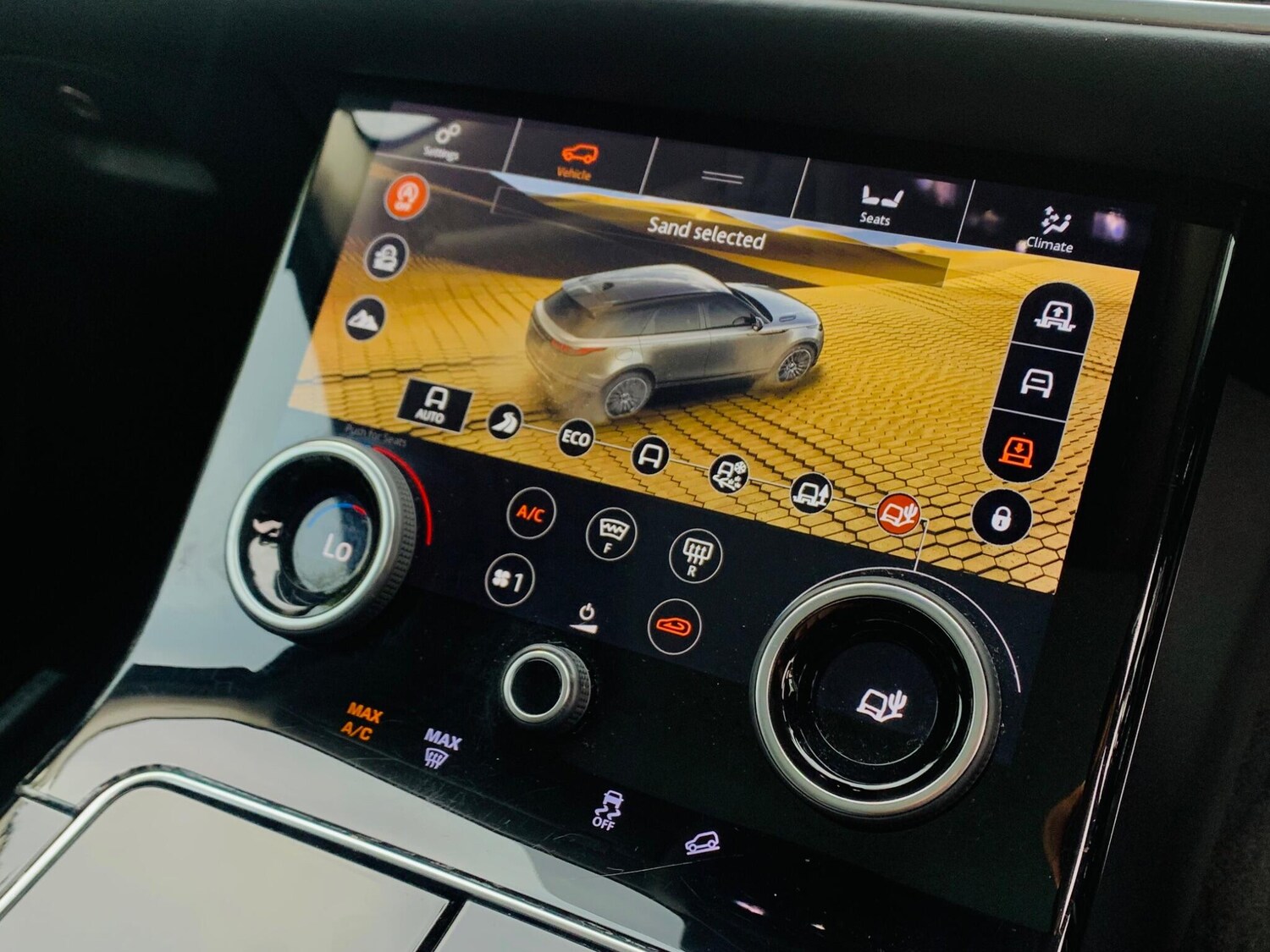 Used Land Rover Range Rover Velar 2017 for sale - 77696363: Photo 26