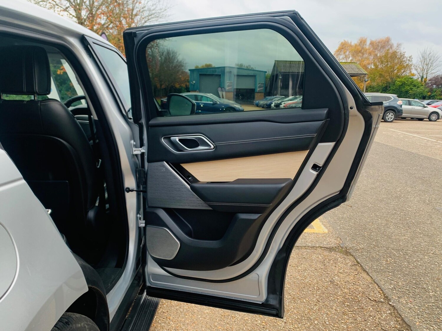 Used Land Rover Range Rover Velar 2017 for sale - 77696363: Photo 36