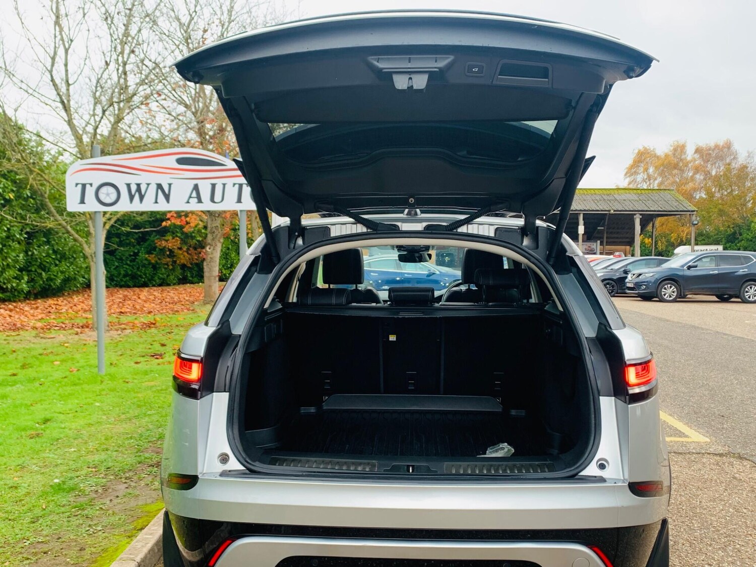 Used Land Rover Range Rover Velar 2017 for sale - 77696363: Photo 41