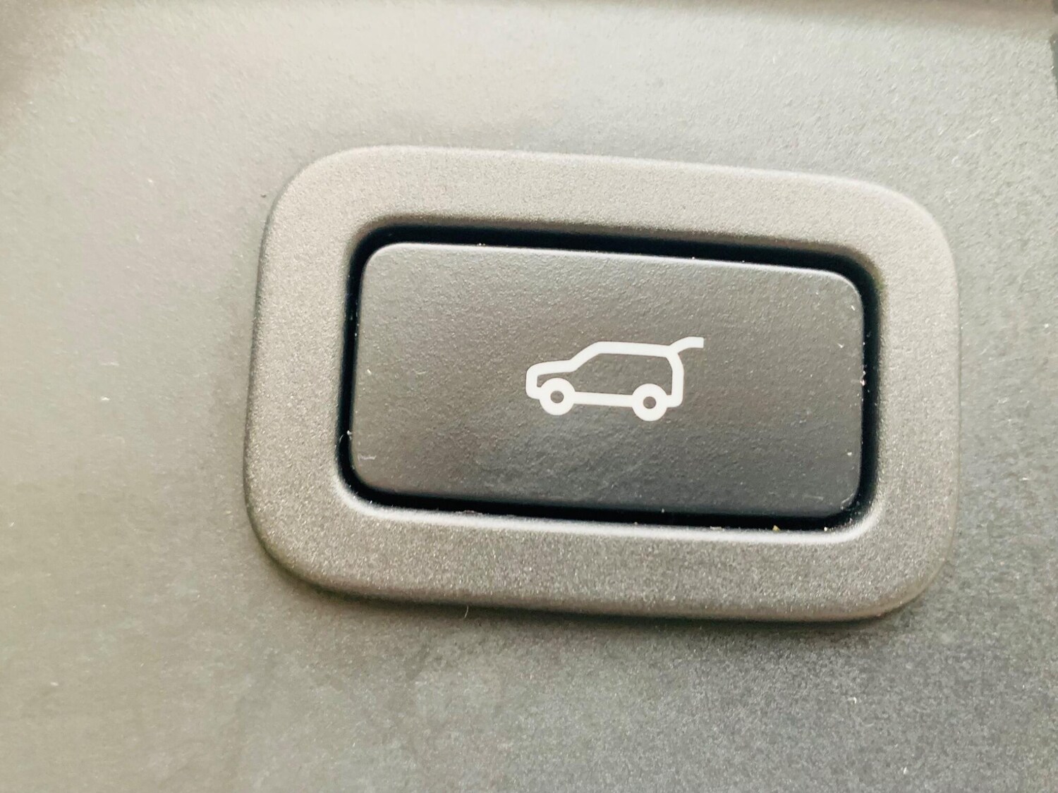 Used Land Rover Range Rover Velar 2017 for sale - 77696363: Photo 44