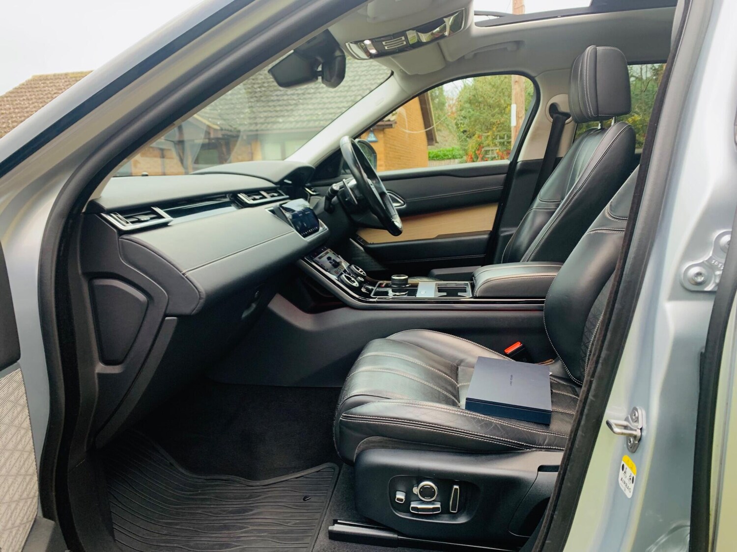 Used Land Rover Range Rover Velar 2017 for sale - 77696363: Photo 48