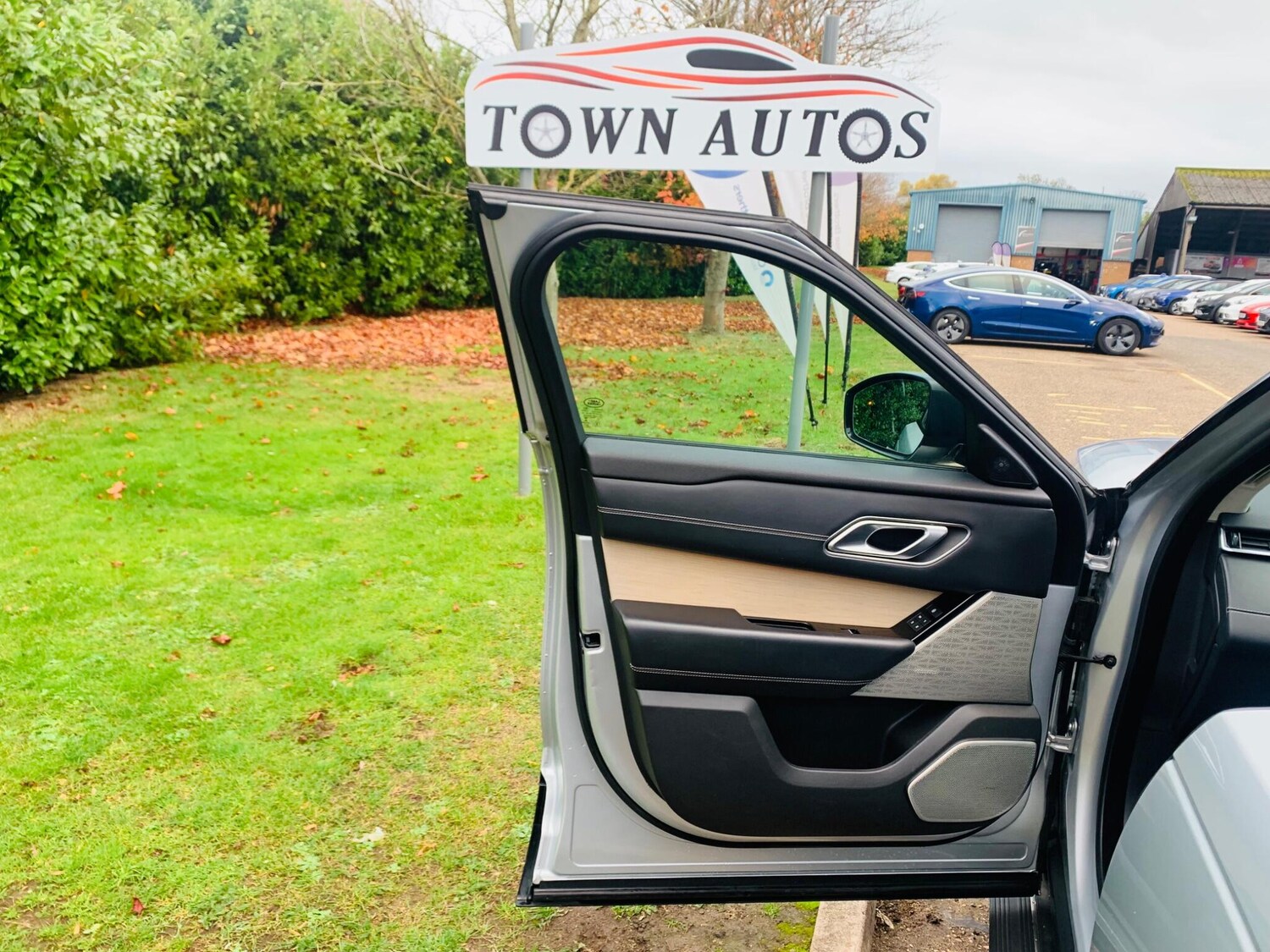 Used Land Rover Range Rover Velar 2017 for sale - 77696363: Photo 53