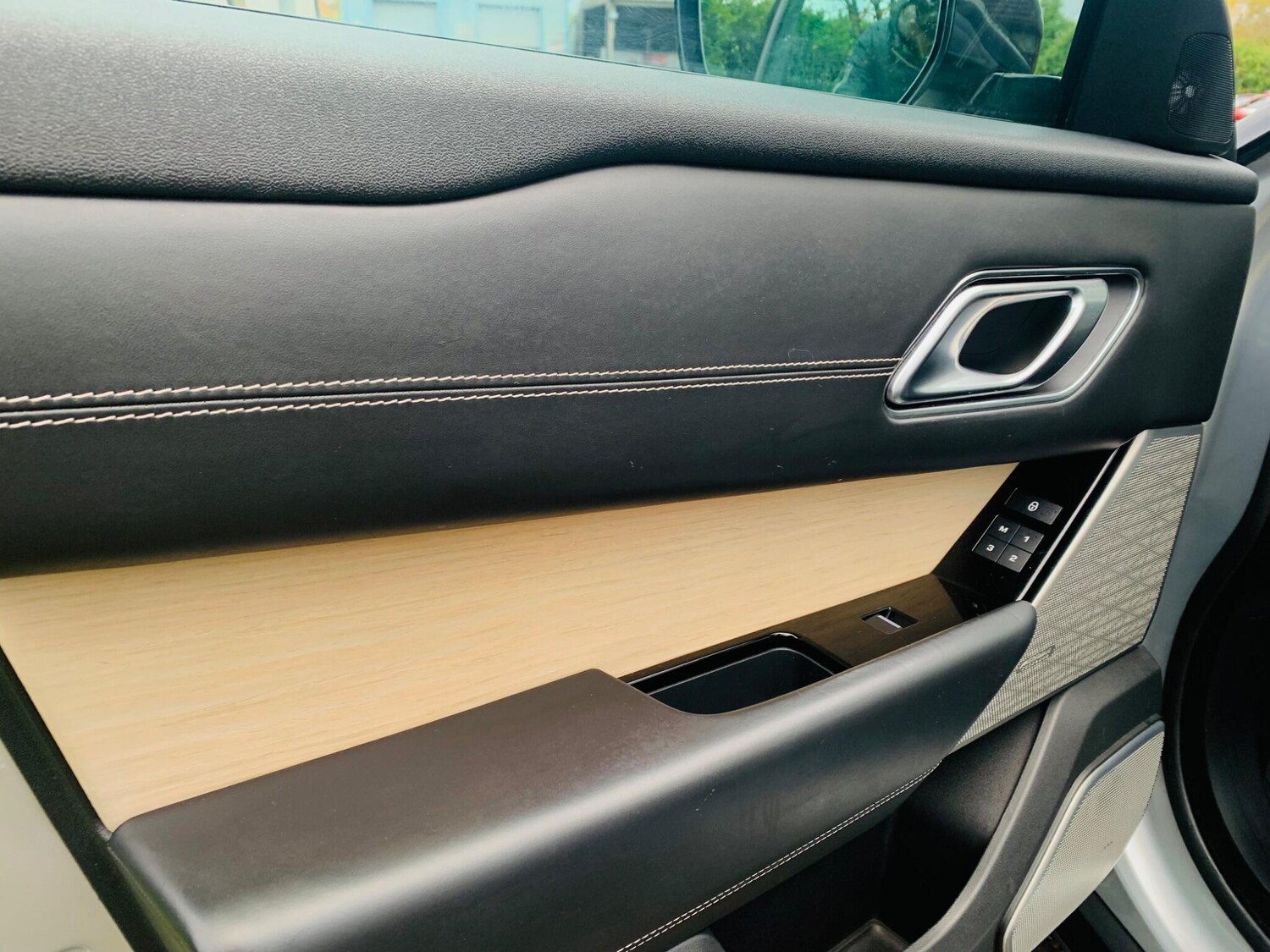 Used Land Rover Range Rover Velar 2017 for sale - 77696363: Photo 55