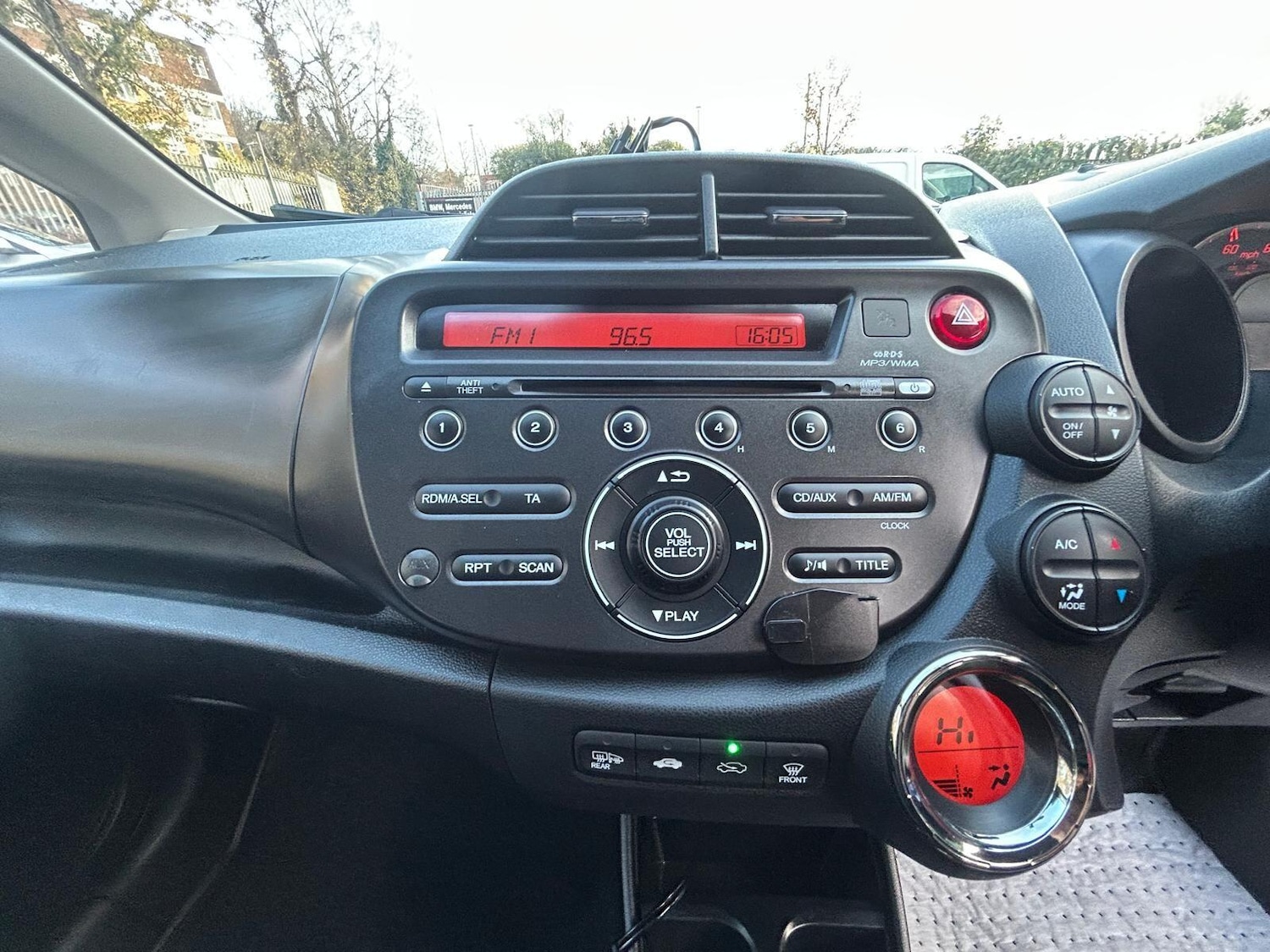 Used Honda Jazz 2015 for sale - 76994149: Photo 31