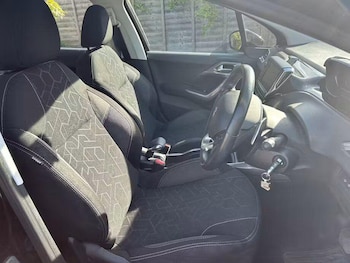 Used Peugeot 2008 2017 for sale - 78695148: Photo