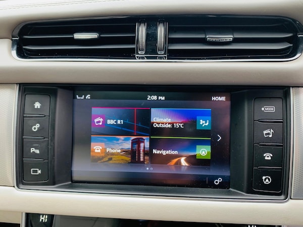 Used Jaguar XF 2015 for sale - 76295557: Photo 24