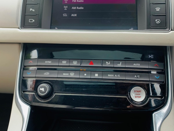Used Jaguar XF 2015 for sale - 76295557: Photo 30