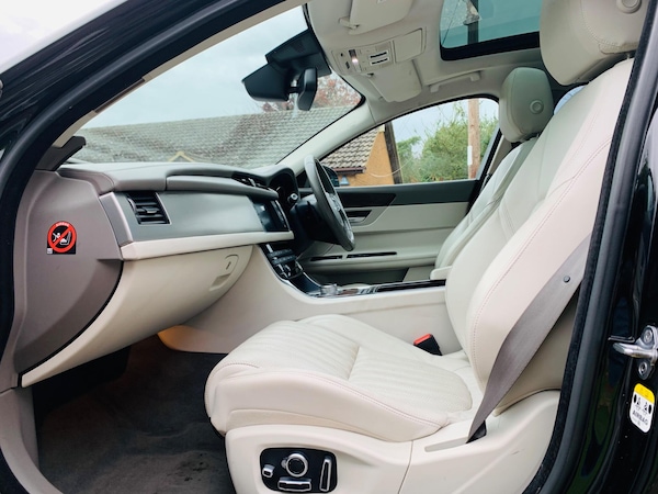 Used Jaguar XF 2015 for sale - 76295557: Photo 45