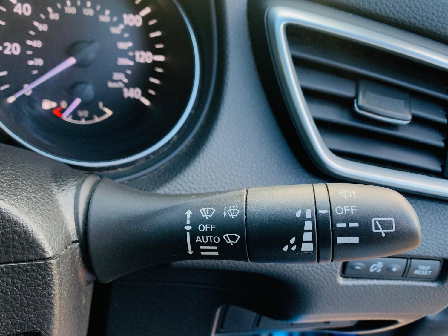 Used Nissan Qashqai 2017 for sale - 76744826: Photo 23