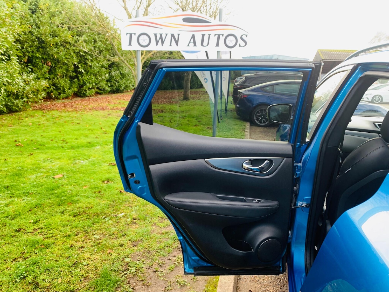 Used Nissan Qashqai 2017 for sale - 76744826: Photo 44