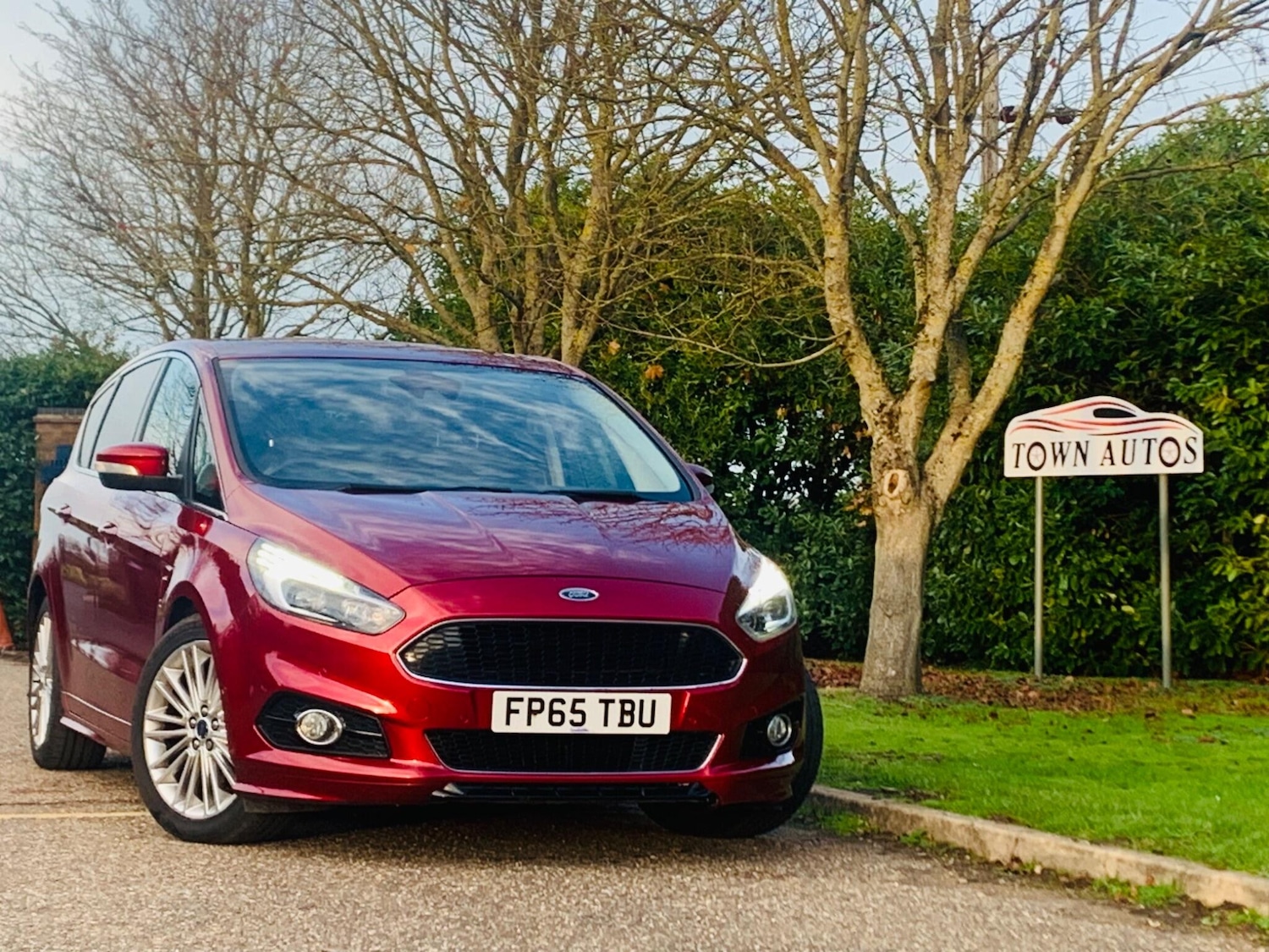 Used Ford S-Max 2015 for sale - 76744835: Photo 5