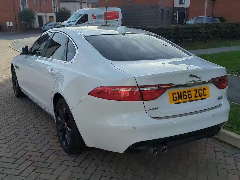 Used Jaguar XF 2016 for sale - 77050103: Photo 4