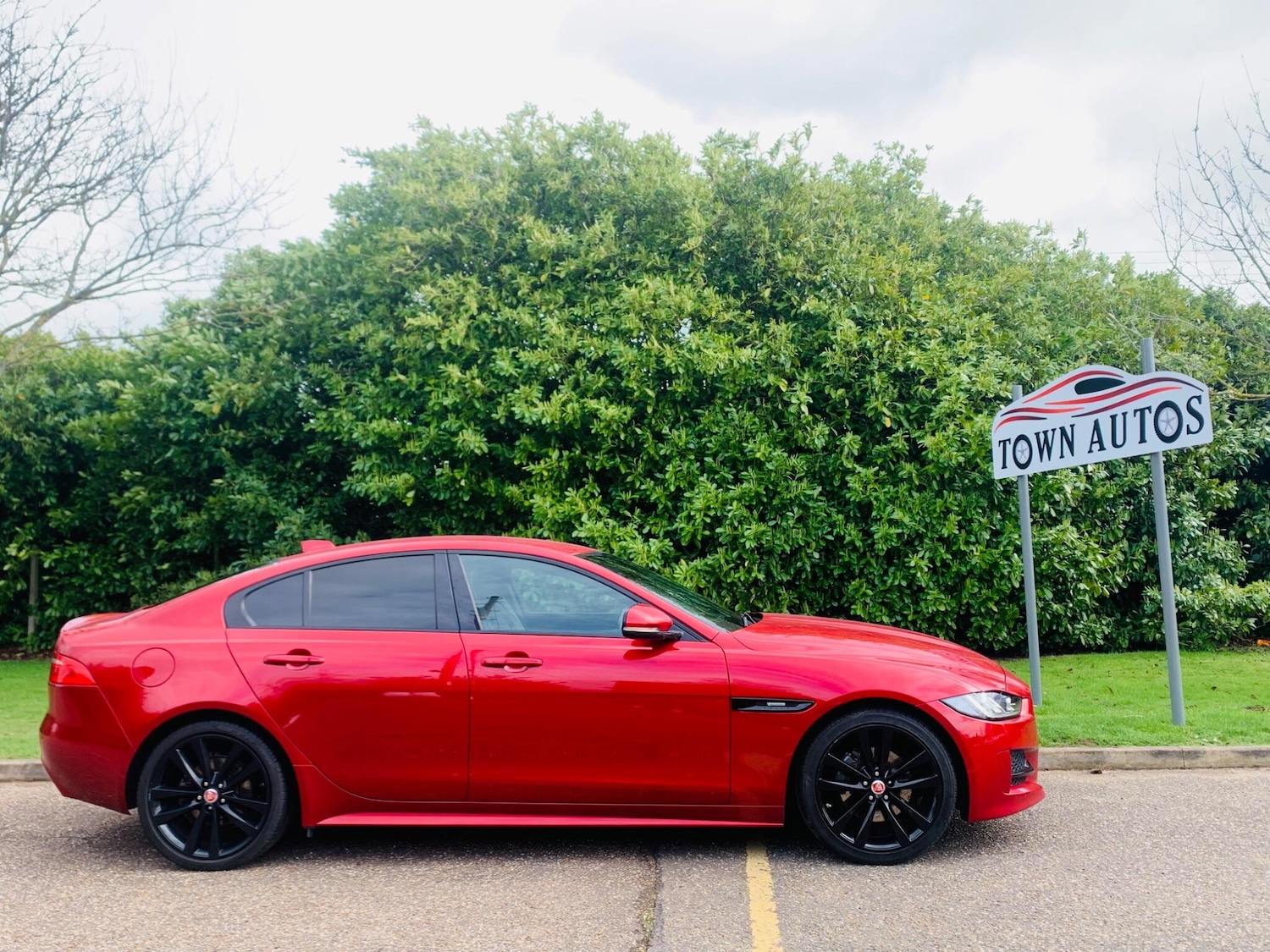 Used Jaguar XE 2018 for sale - 77386470: Photo 14