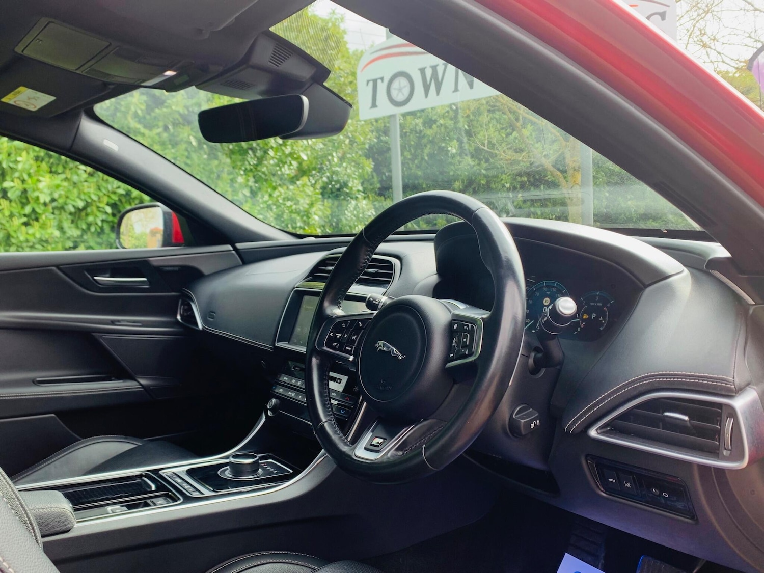 Used Jaguar XE 2018 for sale - 77386470: Photo 16