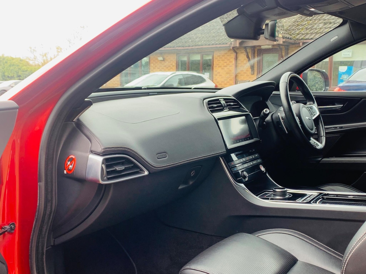 Used Jaguar XE 2018 for sale - 77386470: Photo 17