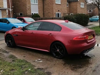 Used Jaguar XE 2018 for sale - 77386470: Photo