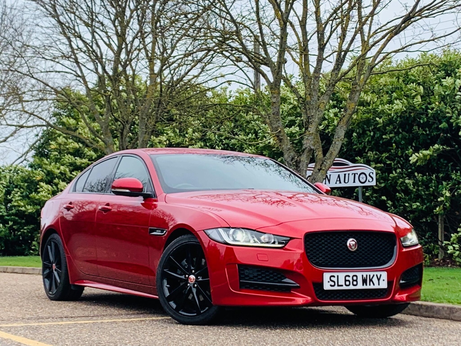 Used Jaguar XE 2018 for sale - 77386470: Photo 5