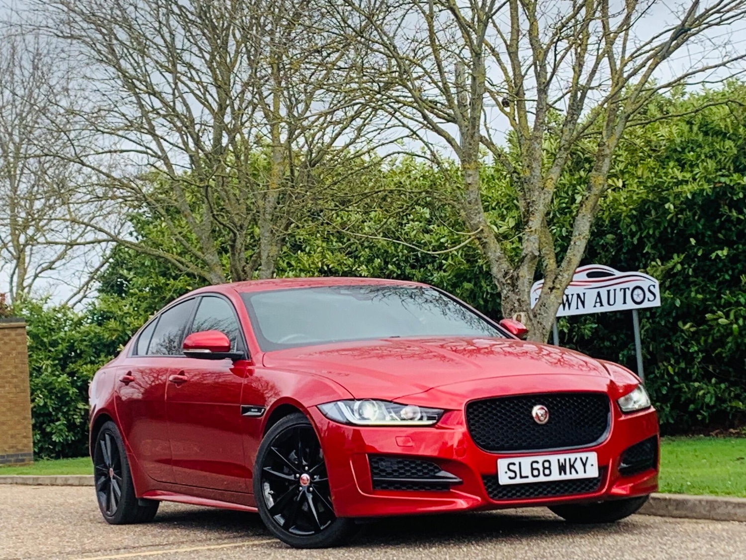 Used Jaguar XE 2018 for sale - 77386470: Photo 8