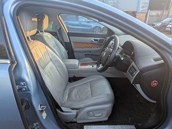 Used Jaguar XF 2009 for sale - 77496581: Photo