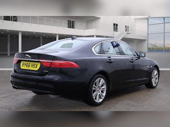 Used Jaguar XF 2017 for sale - 76239694: Photo 4