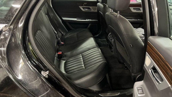 Used Jaguar XF 2017 for sale - 76239694: Photo 8