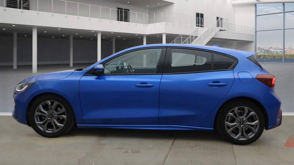 Used Ford Focus 2023 for sale - 78047185: Photo 4