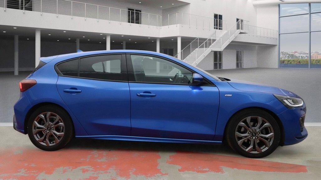 Used Ford Focus 2023 for sale - 78047185: Photo 5