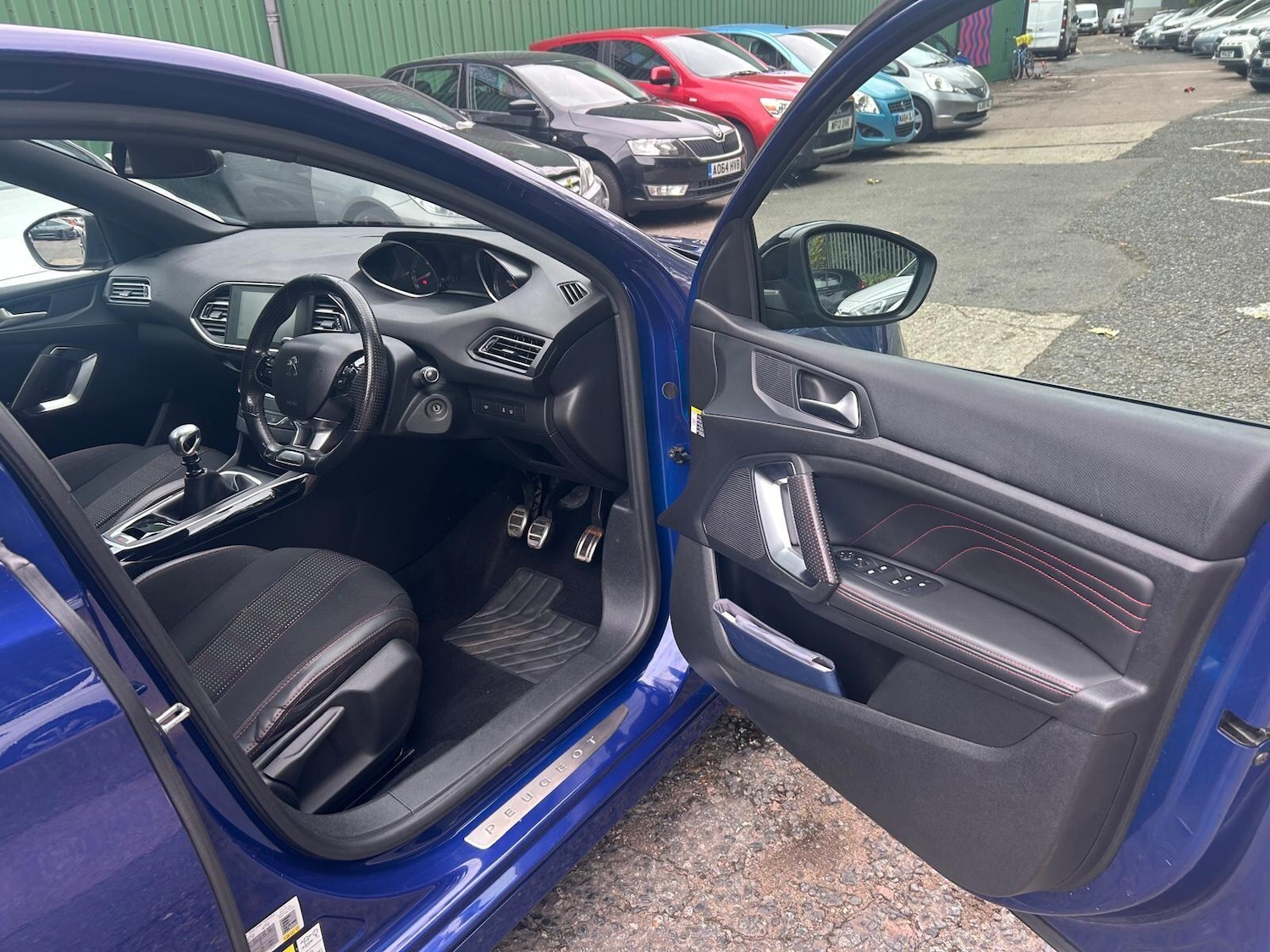 Used Peugeot 308 2016 for sale - 76994153: Photo 20