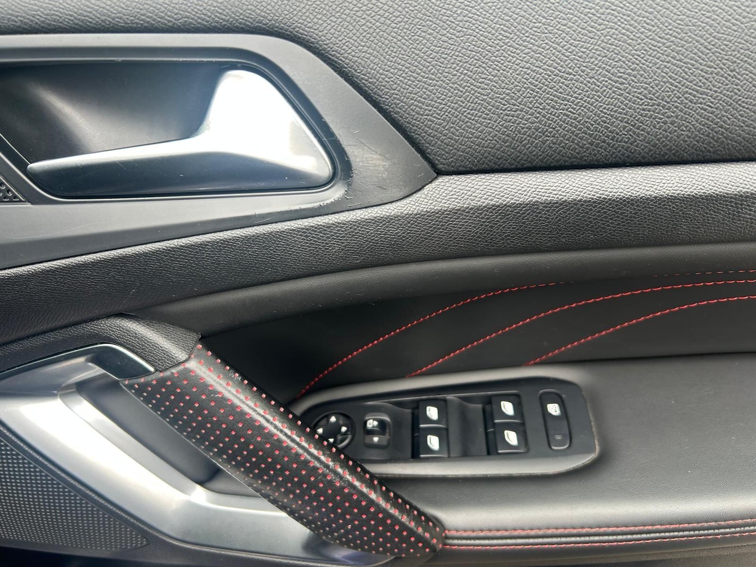 Used Peugeot 308 2016 for sale - 76994153: Photo 22