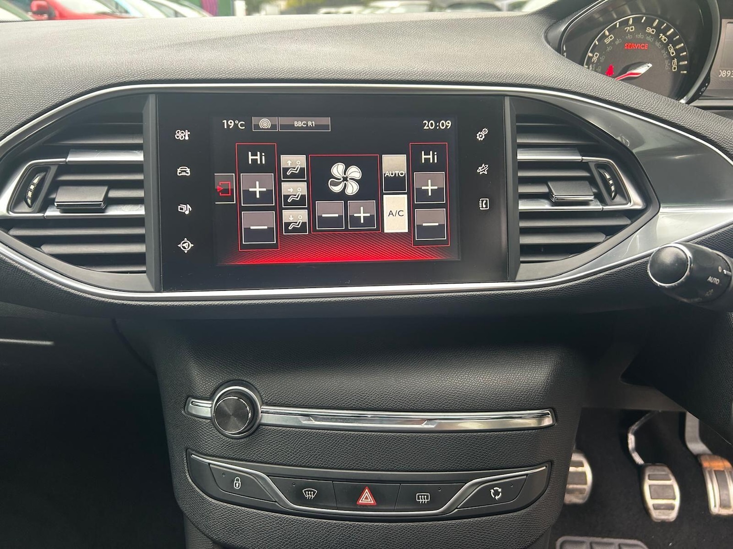 Used Peugeot 308 2016 for sale - 76994153: Photo 26