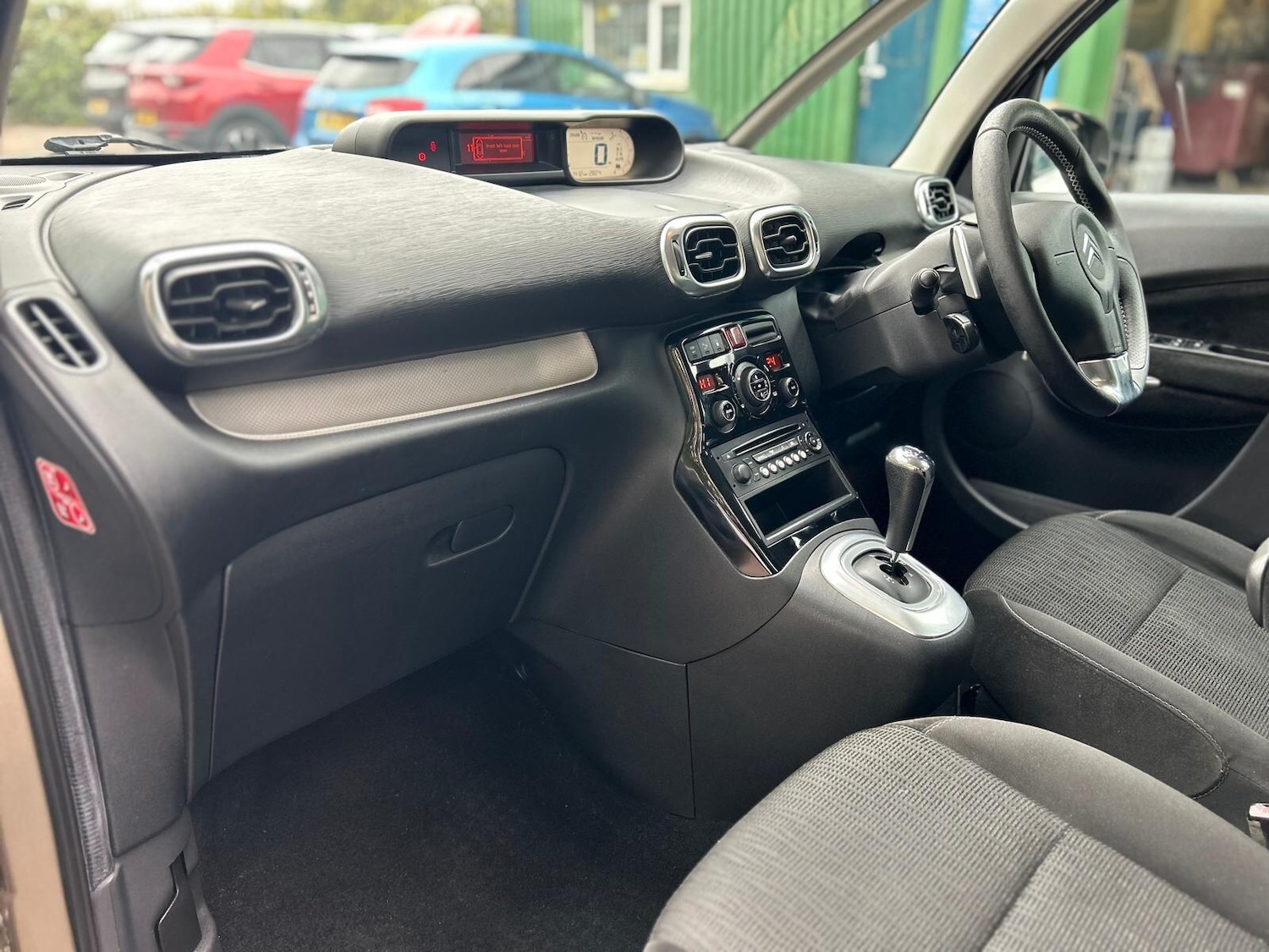 Used Citroen C3 Picasso 2012 for sale - 76994794: Photo 10