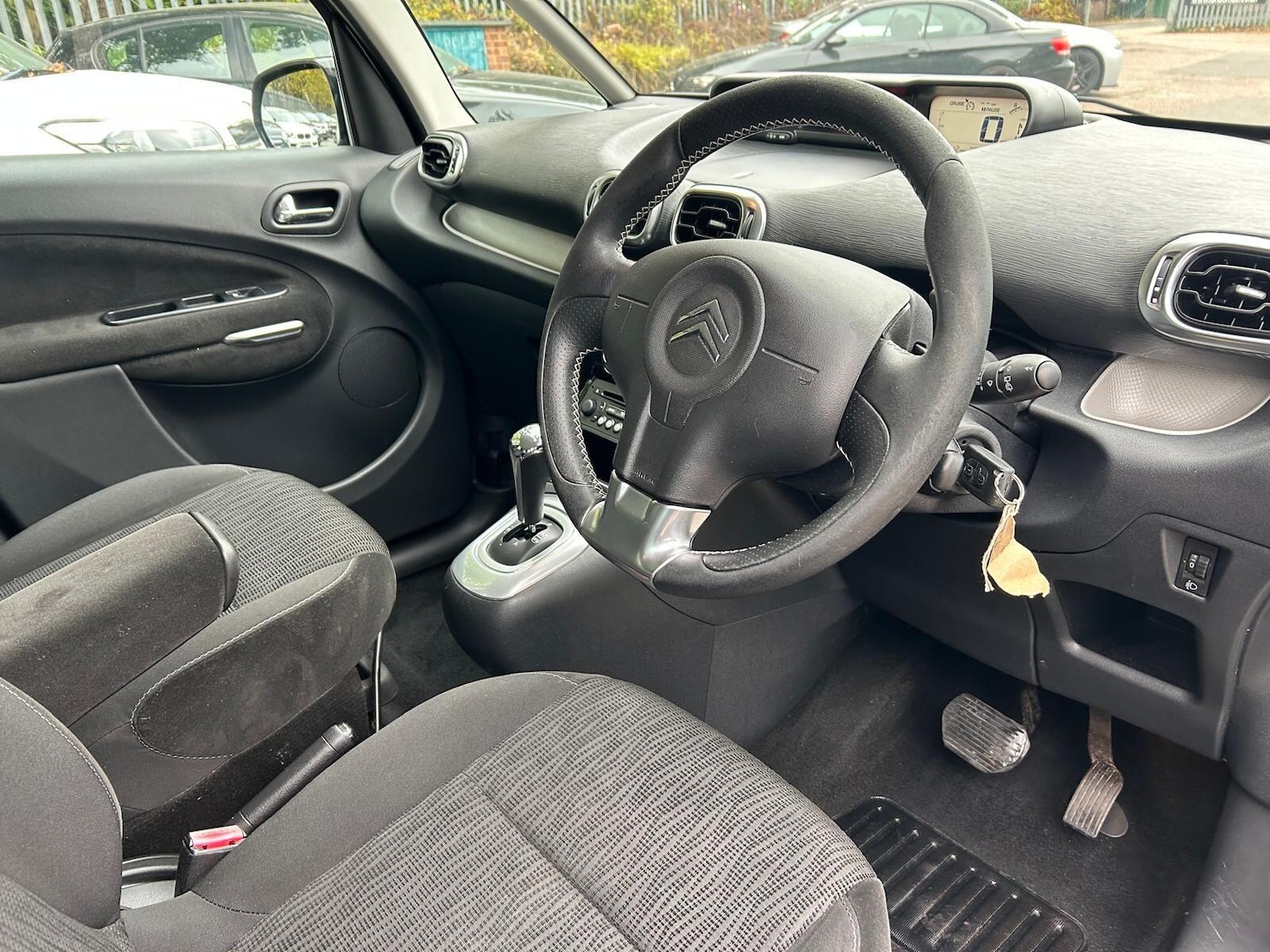 Used Citroen C3 Picasso 2012 for sale - 76994794: Photo 18