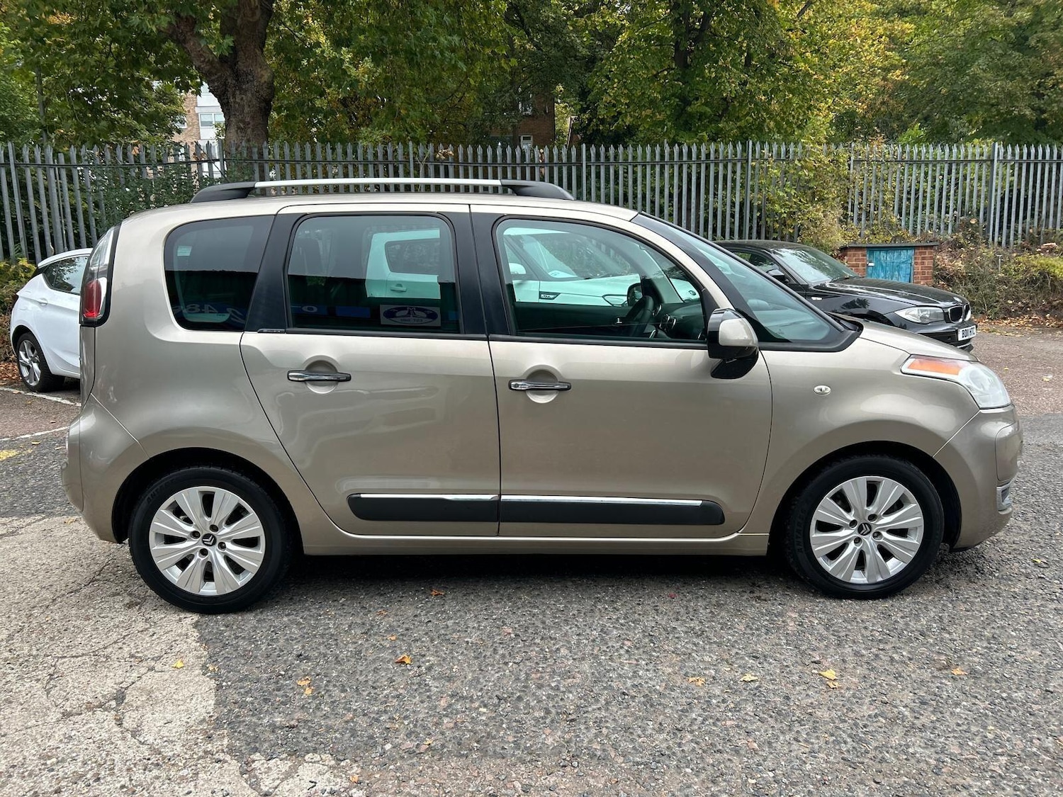 Used Citroen C3 Picasso 2012 for sale - 76994794: Photo 8