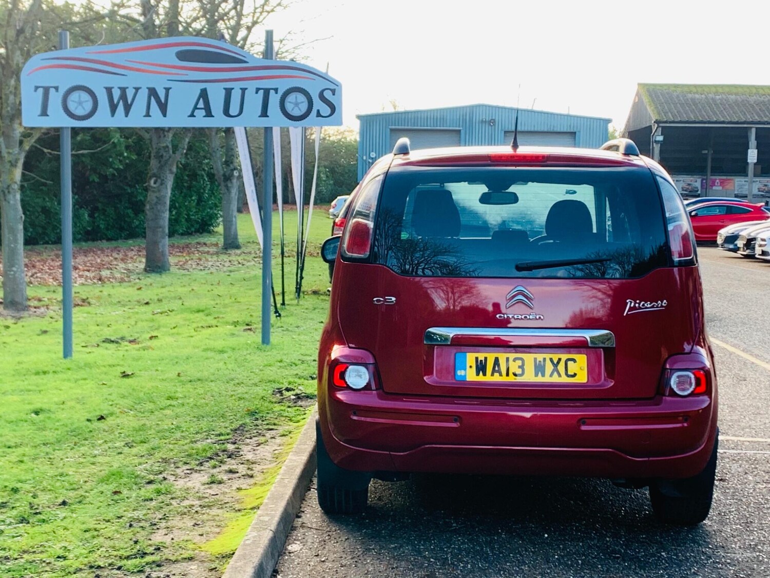 Used Citroen C3 Picasso 2013 for sale - 76850301: Photo 10