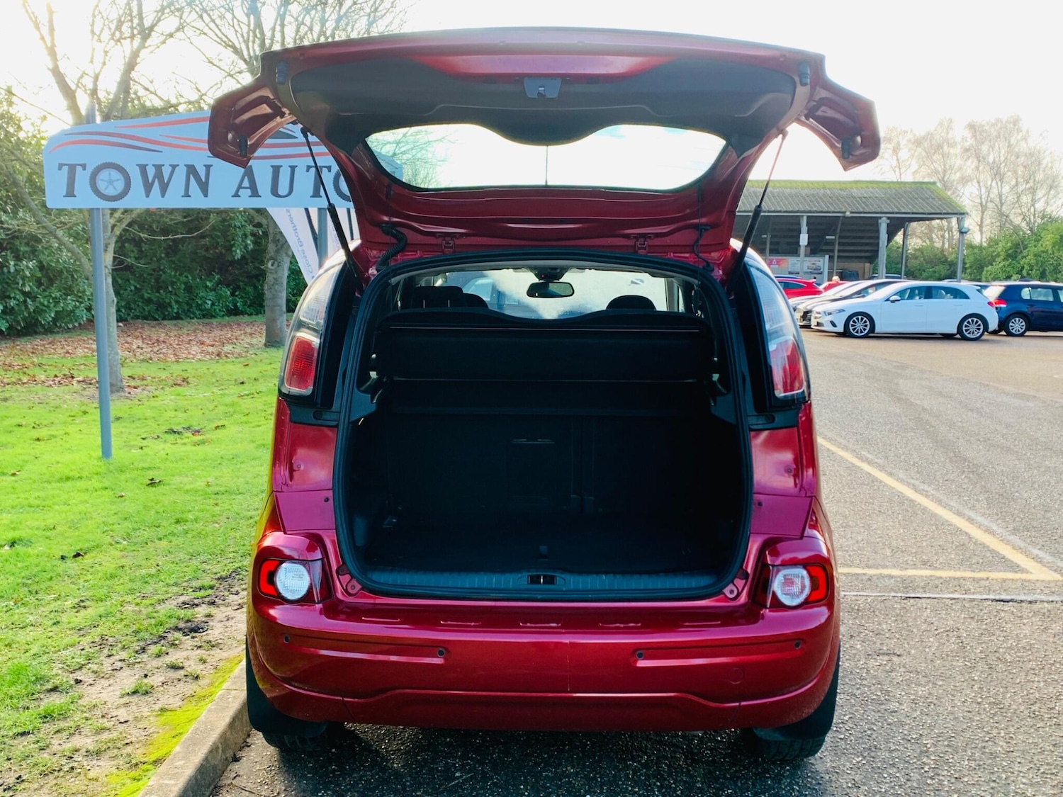 Used Citroen C3 Picasso 2013 for sale - 76850301: Photo 14