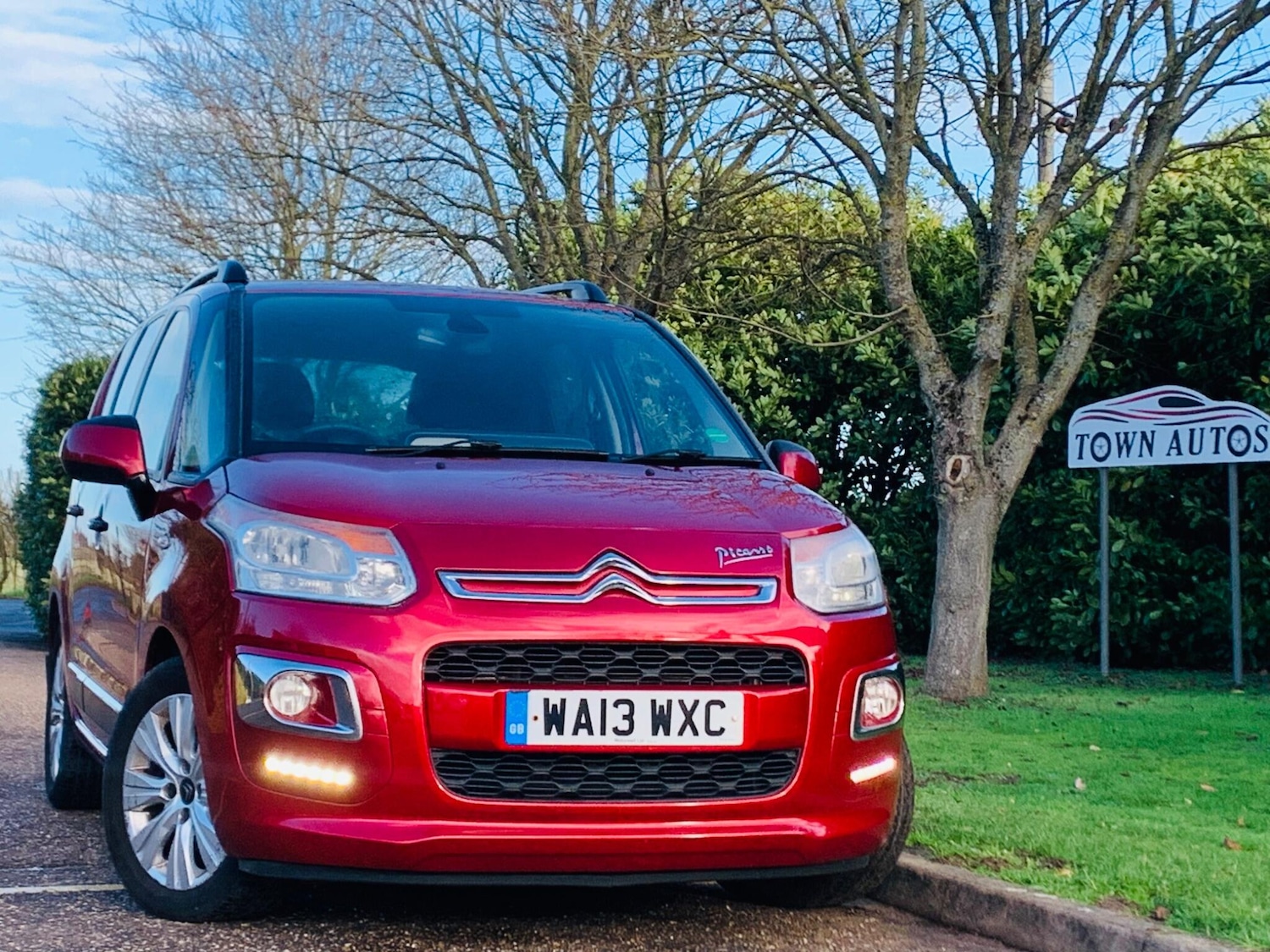 Used Citroen C3 Picasso 2013 for sale - 76850301: Photo 3