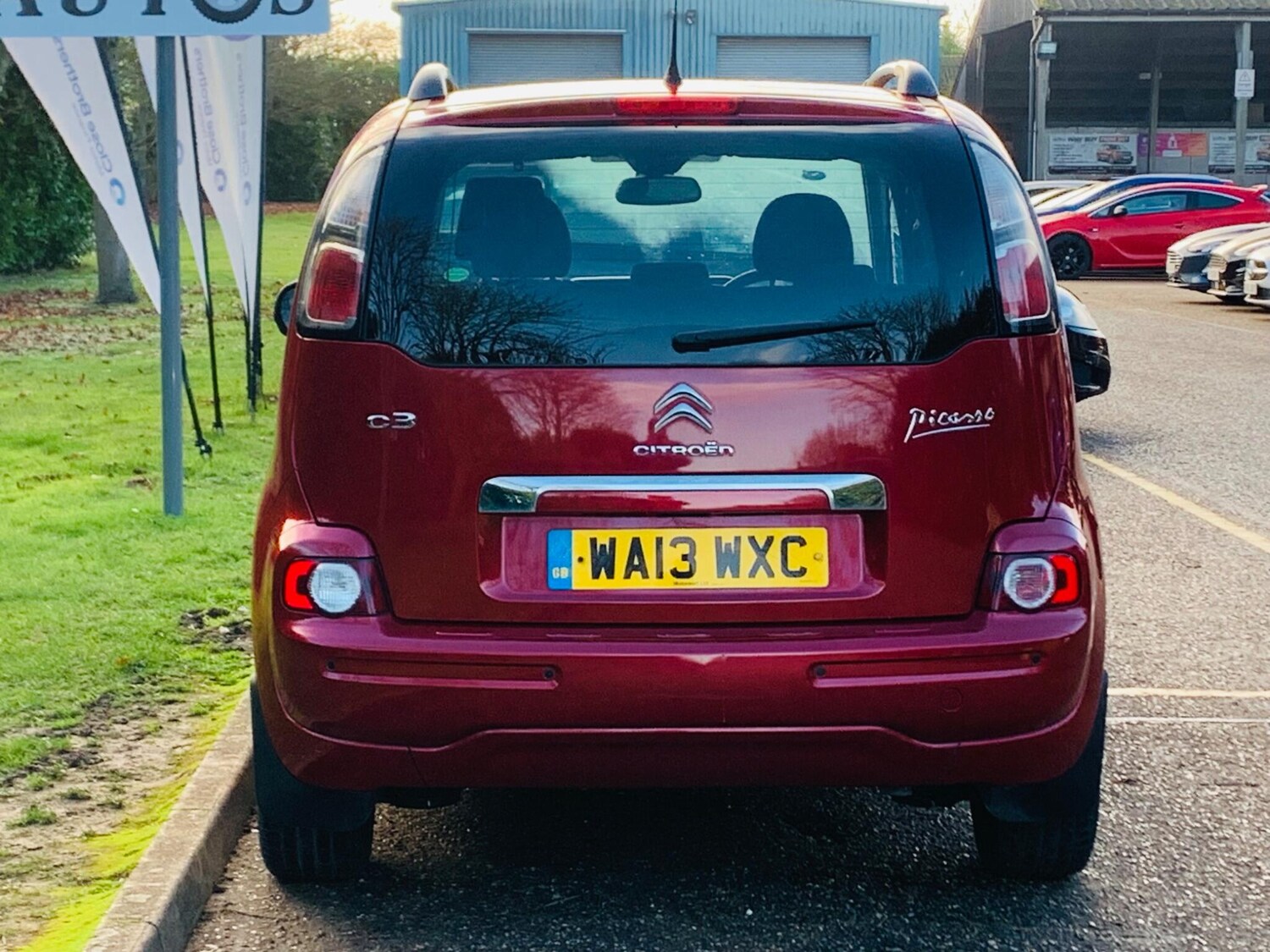 Used Citroen C3 Picasso 2013 for sale - 76850301: Photo 9