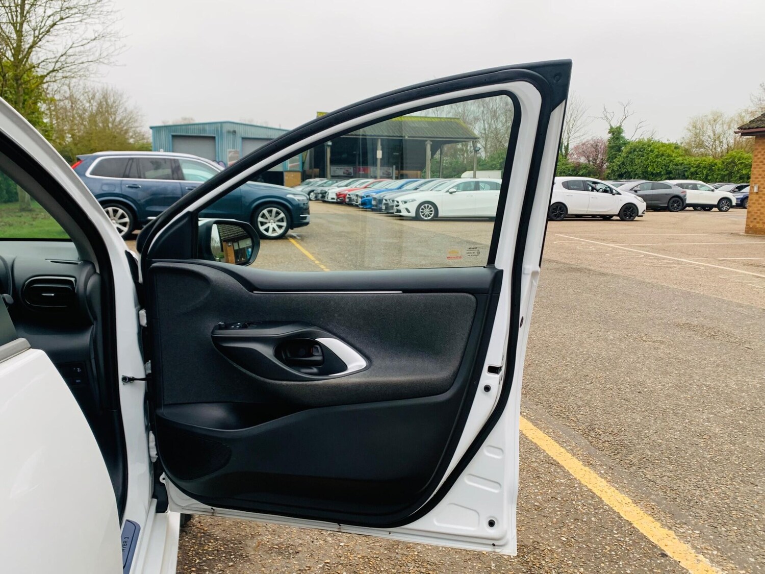 Used Toyota Yaris 2021 for sale - 77598750: Photo 23