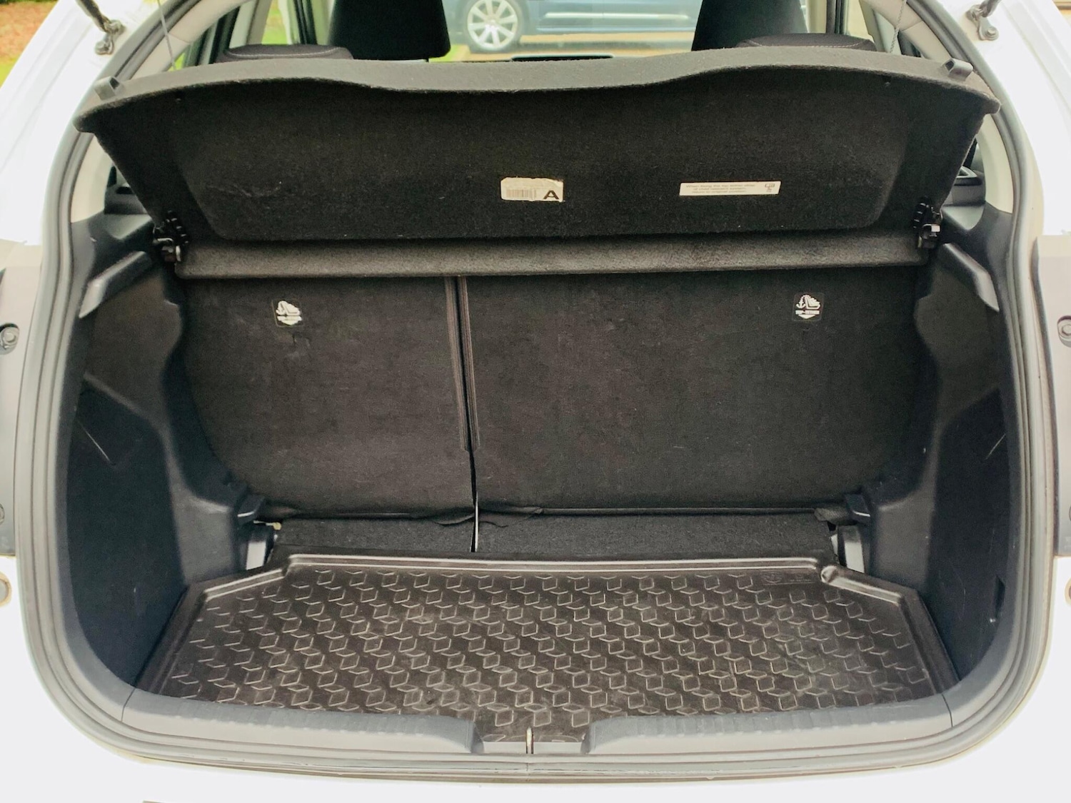 Used Toyota Yaris 2021 for sale - 77598750: Photo 37