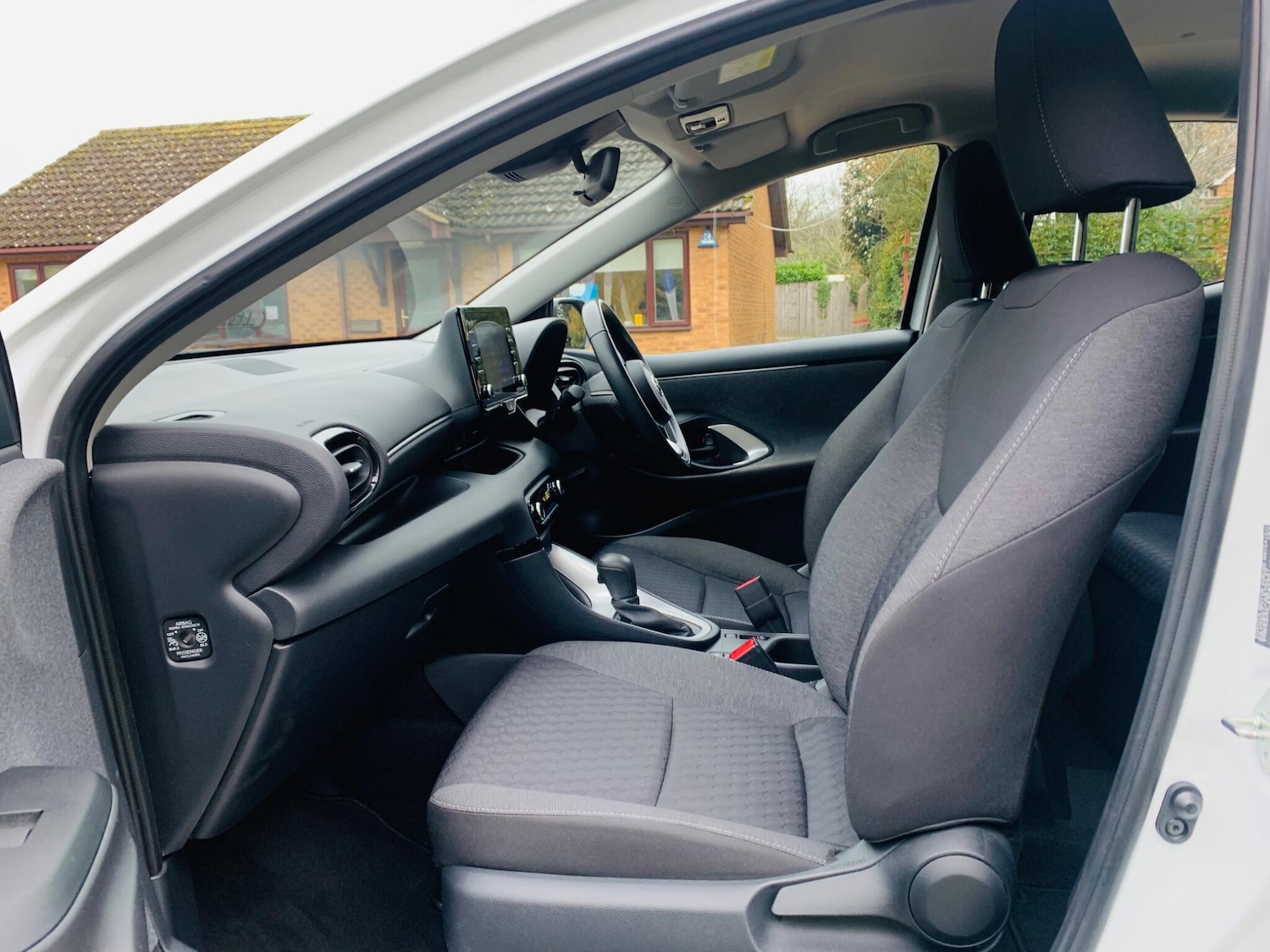 Used Toyota Yaris 2021 for sale - 77598750: Photo 42