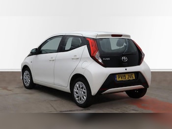 Used Toyota AYGO 2019 for sale - 77268080: Photo