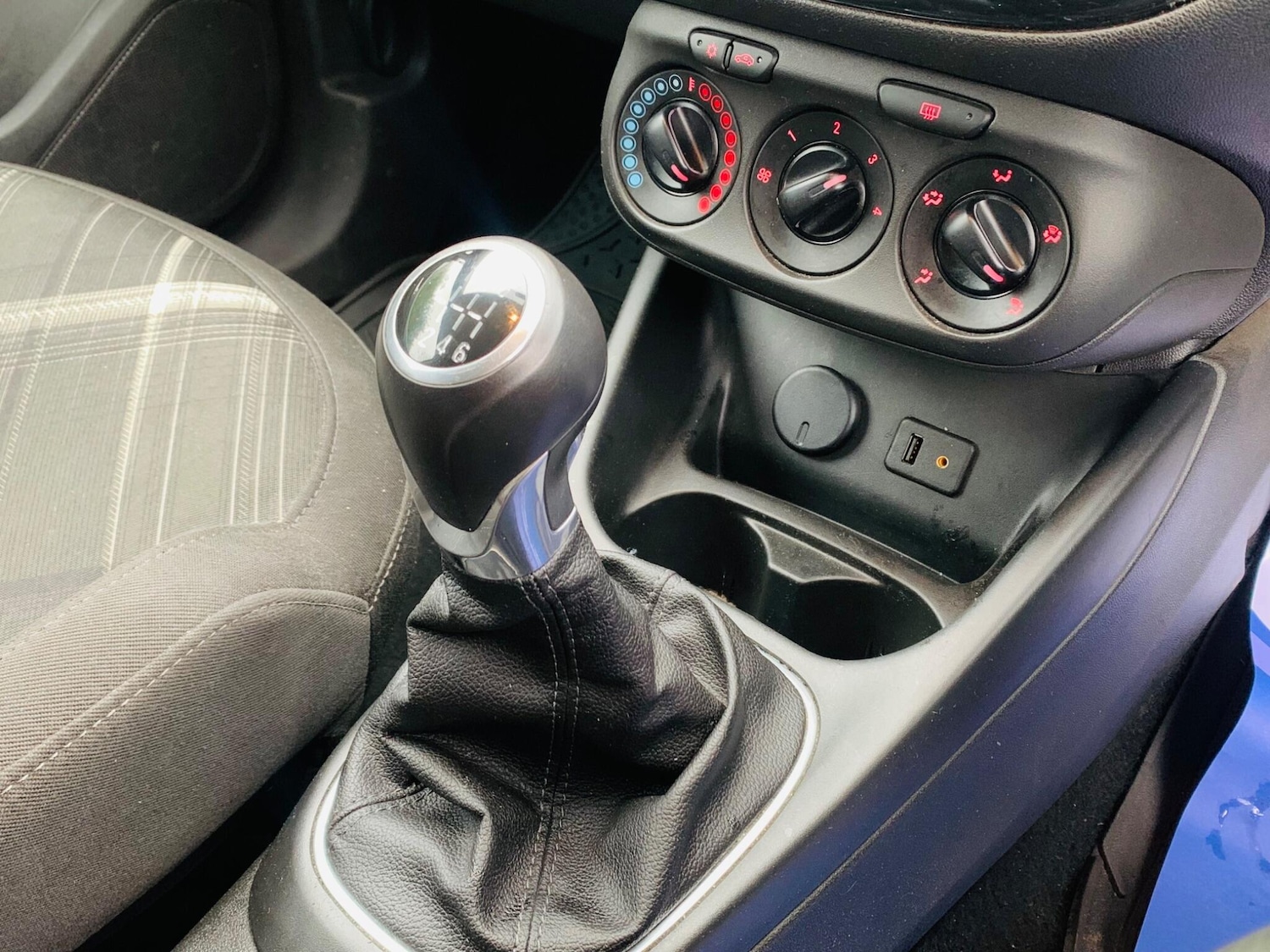 Used Vauxhall Corsa 2015 for sale - 77306331: Photo 15