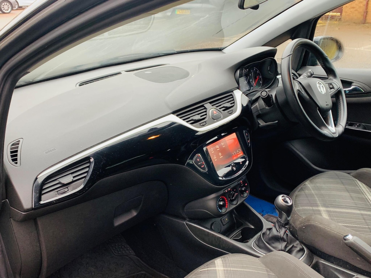 Used Vauxhall Corsa 2015 for sale - 77306331: Photo 28