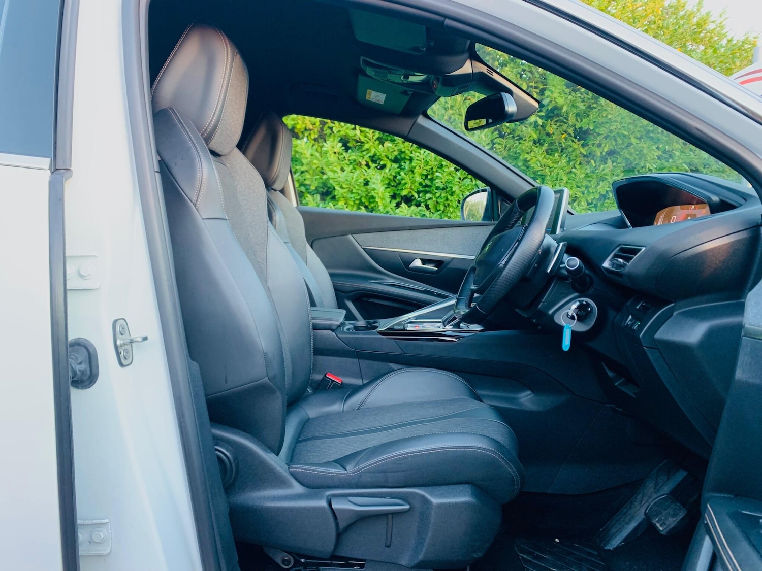 Used Peugeot 3008 2020 for sale - 76952967: Photo 17