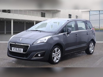 Used Peugeot 5008 2015 for sale - 77060191: Photo