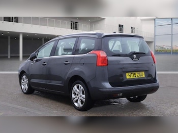 Used Peugeot 5008 2015 for sale - 77060191: Photo