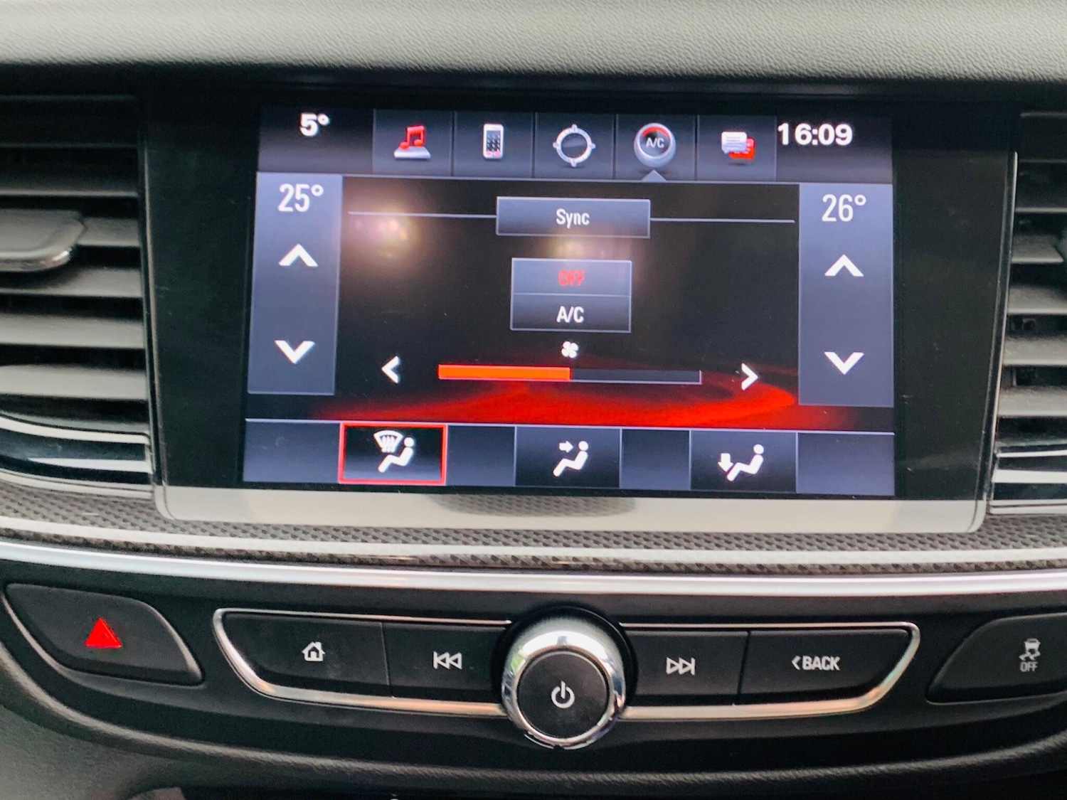 Used Vauxhall Insignia 2018 for sale - 77427578: Photo 30